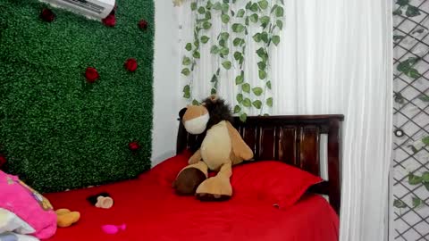 paola online show from 12.22.24