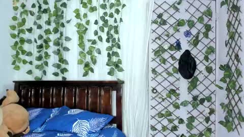 paola online show from 09.17.25