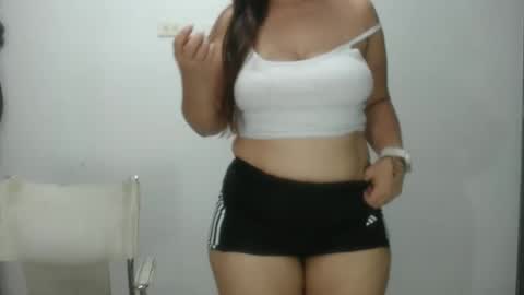 Snapshot of lina_playful chatting on 02.16.26 iiisabella online show from 02.16.26