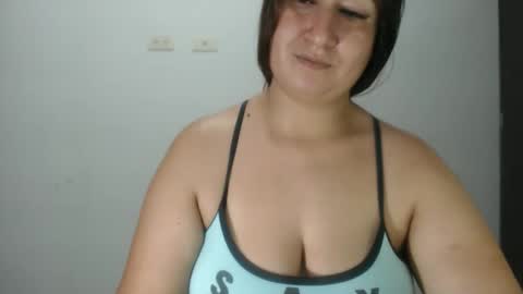Snapshot of lina_playful chatting on 03.11.26 iiisabella online show from 03.11.26