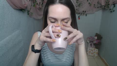 Lina online show from 01.05.25