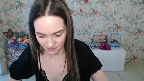 Lina online show from 02.12.25