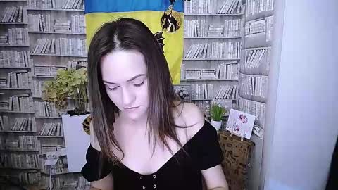 Lina online show from 10.30.25