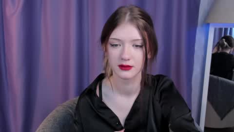 Snapshot of lina_vi chatting on 12.20.24 Lina online show from 12.20.24