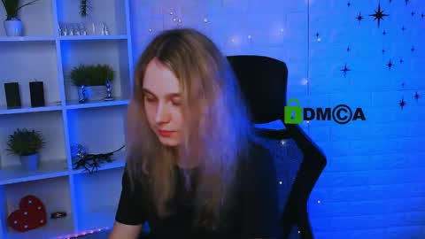 linaa_dolly online show from 06.08.26