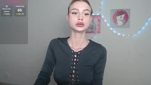 Snapshot of linacute52 chatting on 02.04.25 linacute52 online show from 02.04.25