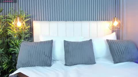 LinaGlam online show from 11.10.25