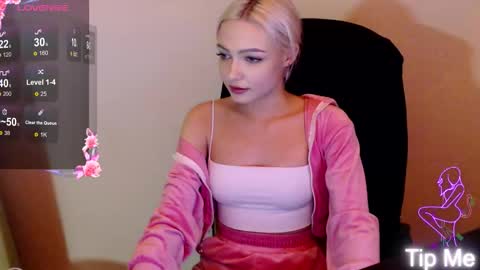 Snapshot of linalirian chatting on 10.09.25 I am Lina online show from 10.09.25