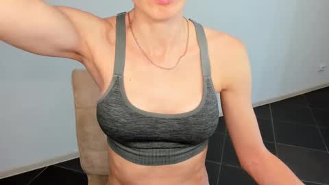 LinaLivee online show from 01.25.25