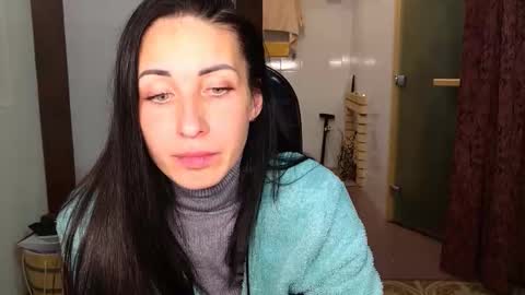 LinaLivee online show from 10.24.25