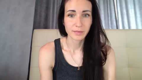 Snapshot of linalivee chatting on 06.25.26 LinaLivee online show from 06.25.26