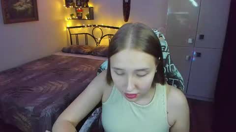 Snapshot of linatruly chatting on 06.24.26 Lina online show from 06.24.26