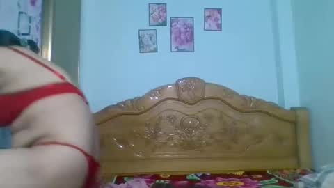 linda2493 online show from 09.18.25