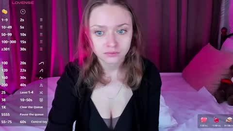 Snapshot of linda__bryant chatting on 12.16.24 Linda GMT2 Mon Tu Fri Sa Su 0300am-1000 am online show from 12.16.24