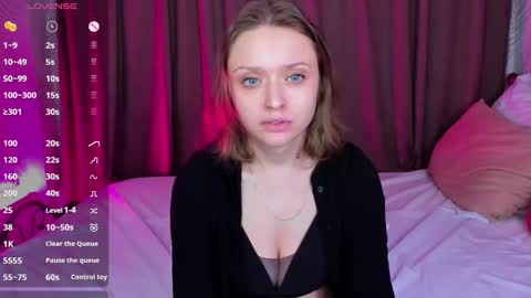 Snapshot of linda__bryant chatting on 01.17.25 Linda GMT2 Mon Tu Fri Sa Su 0300am-1000 am online show from 01.17.25