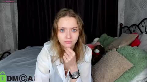 Snapshot of linda__bryant chatting on 09.21.25 Linda GMT2 Mon Tu Fri Sa Su 0300am-1000 am online show from 09.21.25