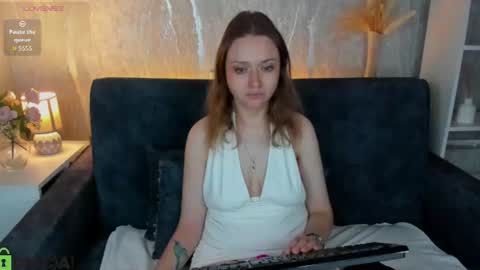 Linda  GMT2 Mon Tu Fri Sa Su  0300am-1000 am online show from 06.22.26