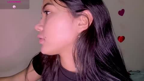 Snapshot of linda_alana chatting on 02.19.25 Alana online show from 02.19.25