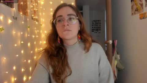 Giggles  online show from 10.11.25