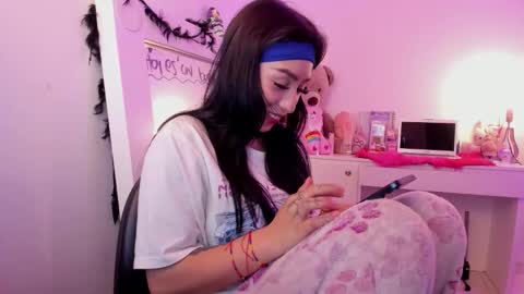 Lindaa maria  online show from 11.12.25