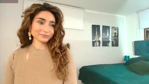 Maria Paula online show from 07.11.26