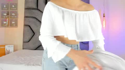 Snapshot of linda_saenz1 chatting on 06.06.26 Linda Saenz online show from 06.06.26