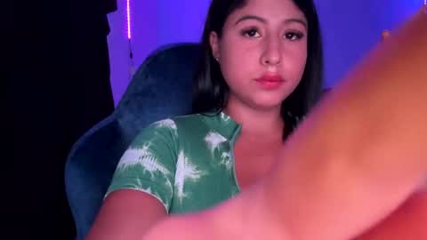 Snapshot of linda_sanchez chatting on 02.25.25 linda online show from 02.25.25