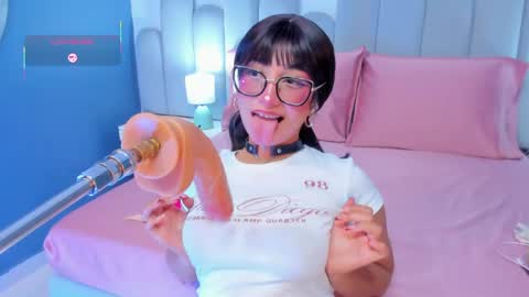 linda_sofi__ online show from 04.30.26