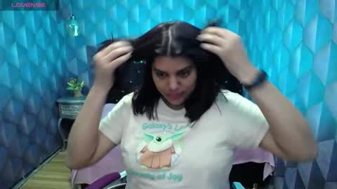 Snapshot of lindabreexlove chatting on 12.21.24    online show from 12.21.24