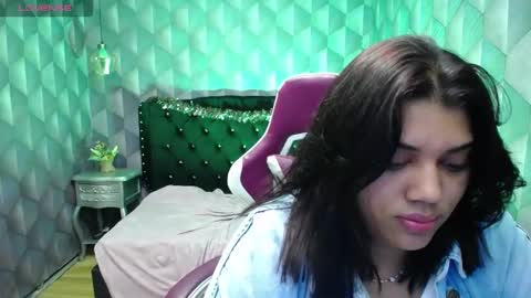 Snapshot of lindabreexlove chatting on 12.22.24    online show from 12.22.24