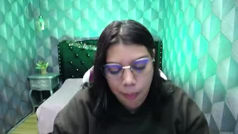 Snapshot of lindabreexlove chatting on 12.23.24    online show from 12.23.24