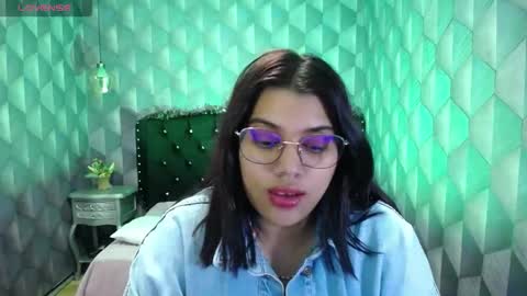 Snapshot of lindabreexlove chatting on 12.24.24    online show from 12.24.24