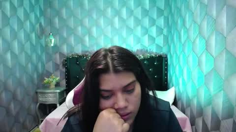 Snapshot of lindabreexlove chatting on 01.05.25    online show from 01.05.25