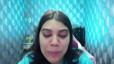 Snapshot of lindabreexlove chatting on 01.07.25    online show from 01.07.25