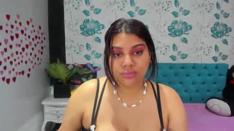 Snapshot of lindabreexlove chatting on 01.19.25    online show from 01.19.25