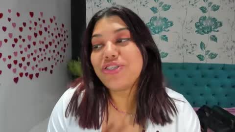 Snapshot of lindabreexlove chatting on 01.22.25    online show from 01.22.25