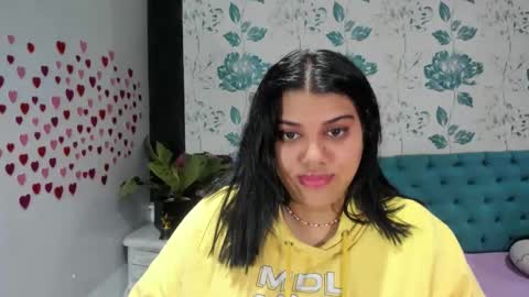 Snapshot of lindabreexlove chatting on 02.04.25    online show from 02.04.25