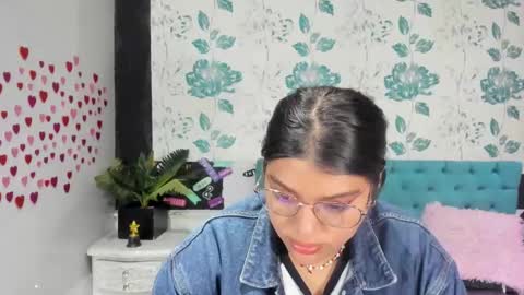 Snapshot of lindabreexlove chatting on 02.27.25    online show from 02.27.25