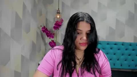 Snapshot of lindabreexlove chatting on 10.05.25    online show from 10.05.25
