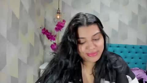 Snapshot of lindabreexlove chatting on 10.07.25    online show from 10.07.25