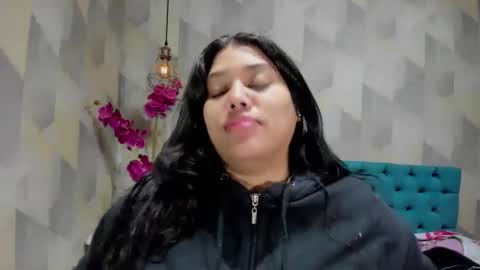 Snapshot of lindabreexlove chatting on 10.10.25    online show from 10.10.25