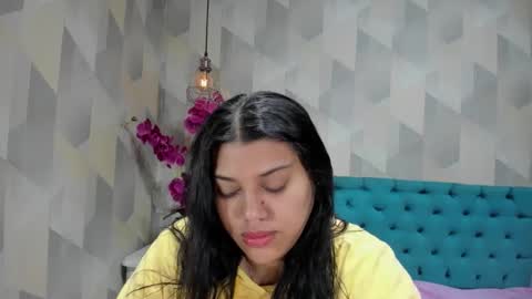 Snapshot of lindabreexlove chatting on 10.13.25    online show from 10.13.25