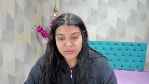 Snapshot of lindabreexlove chatting on 10.14.25    online show from 10.14.25