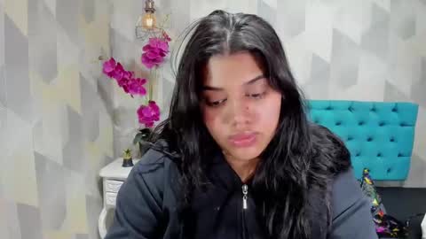 Snapshot of lindabreexlove chatting on 10.23.25    online show from 10.23.25