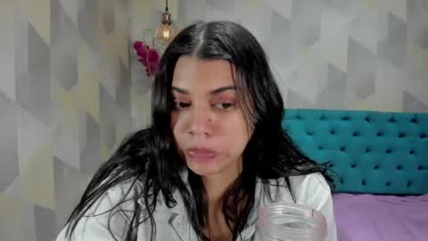 Snapshot of lindabreexlove chatting on 11.08.25 online show from 11.08.25