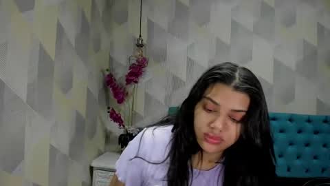 Snapshot of lindabreexlove chatting on 11.09.25 online show from 11.09.25