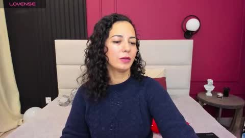 Snapshot of lindainsatiable chatting on 10.05.25 Linda online show from 10.05.25