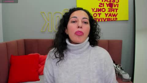 Snapshot of lindainsatiable chatting on 11.07.25 Linda online show from 11.07.25