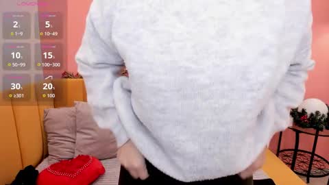 Snapshot of lindainsatiable chatting on 12.04.25 Linda online show from 12.04.25