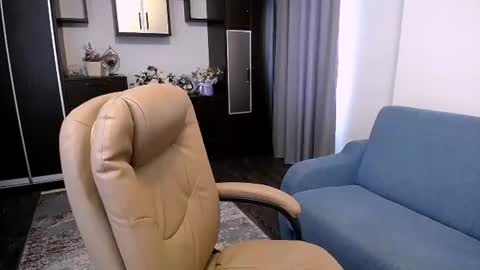 Snapshot of lindaliony chatting on 06.24.26 Linda Liony online show from 06.24.26